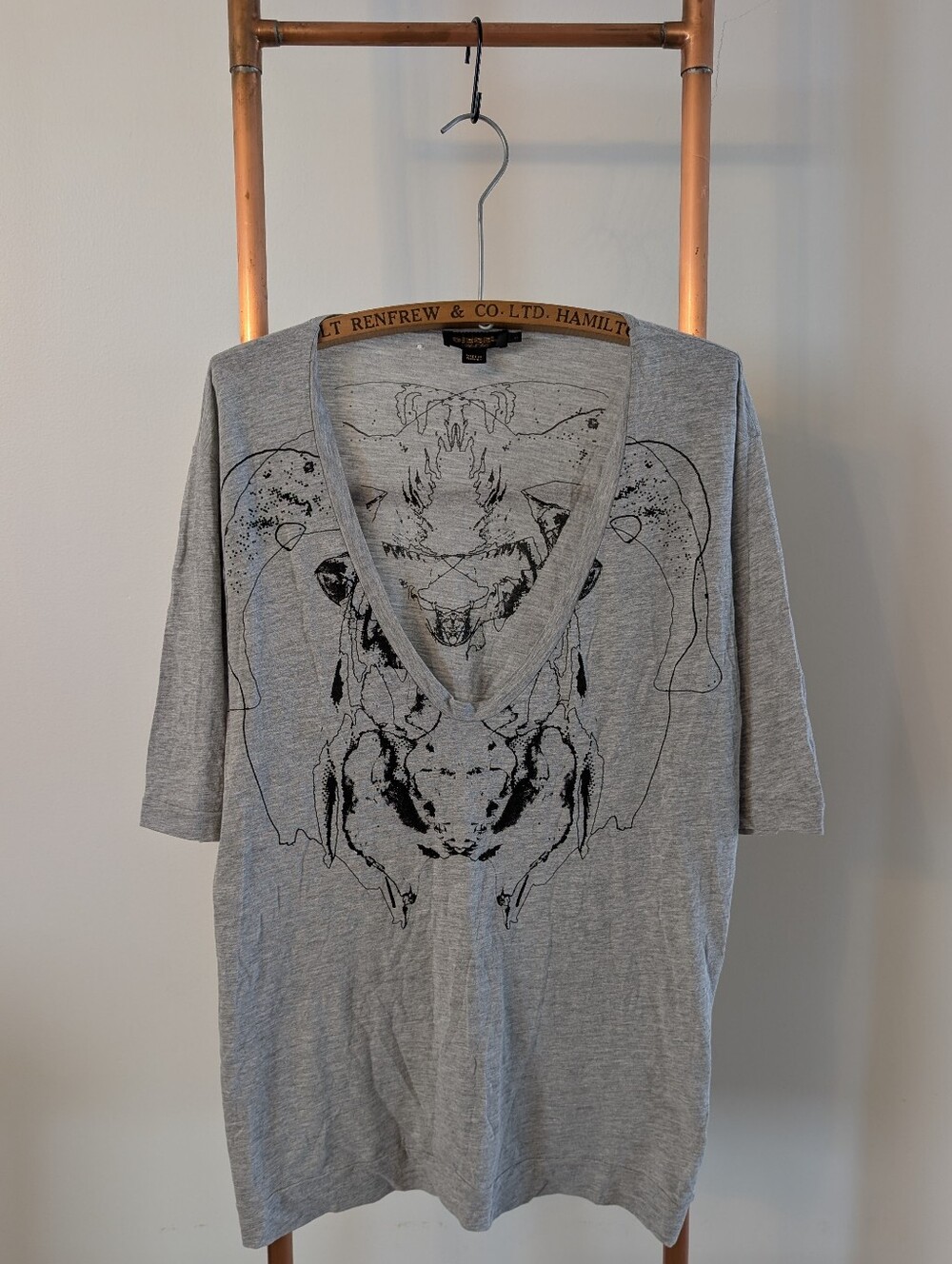 Y2K - Diesel "BLACK GOLD" Deep V-Neck Graphic T-Shirt in Light Gray